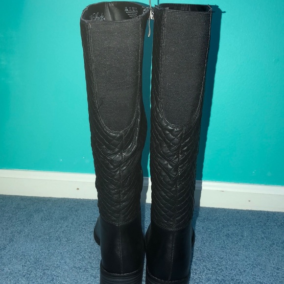 Black boots - Picture 4 of 5